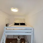 Проживання в сім'ї Estrela Charming 2 By Host-point