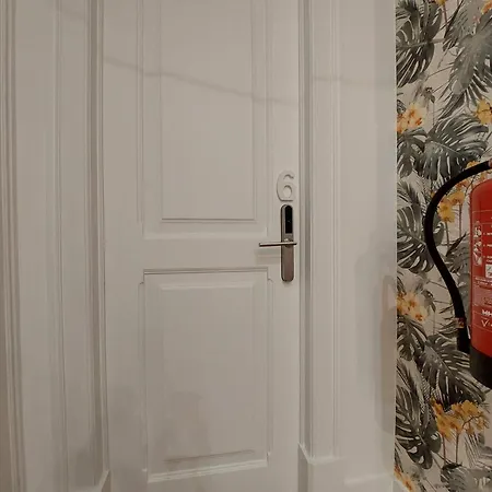 Homestay Estrela Charming 2 By Host-point Lisbon