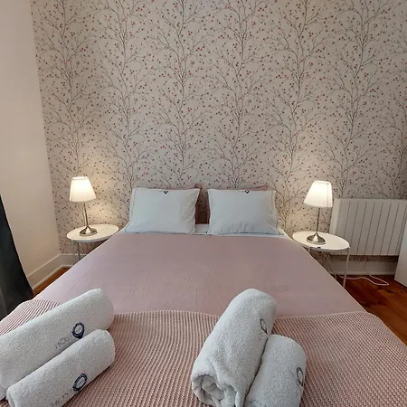 Estrela Charming 2 By Host-point